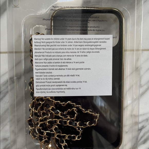 PRO IPHONE MAX 12 CASE BlACK QUILTED & GOLD CHAIN - Picture 2 of 7